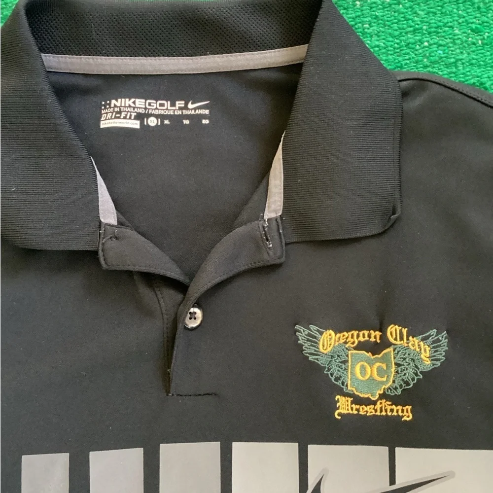 Nike Golf Dri-Fit Black Polo Shirt Oregon Clay-SZ XL PIT TO PIT 22” Length 30’